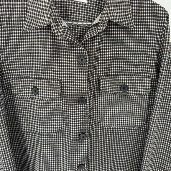 Max Studio Black and White Top Large - Picture 2 of 2